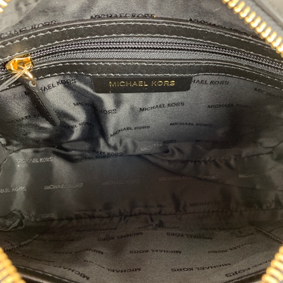 New Michael Kors Ginny Studded Leather Crossbody - Picture 6 of 6